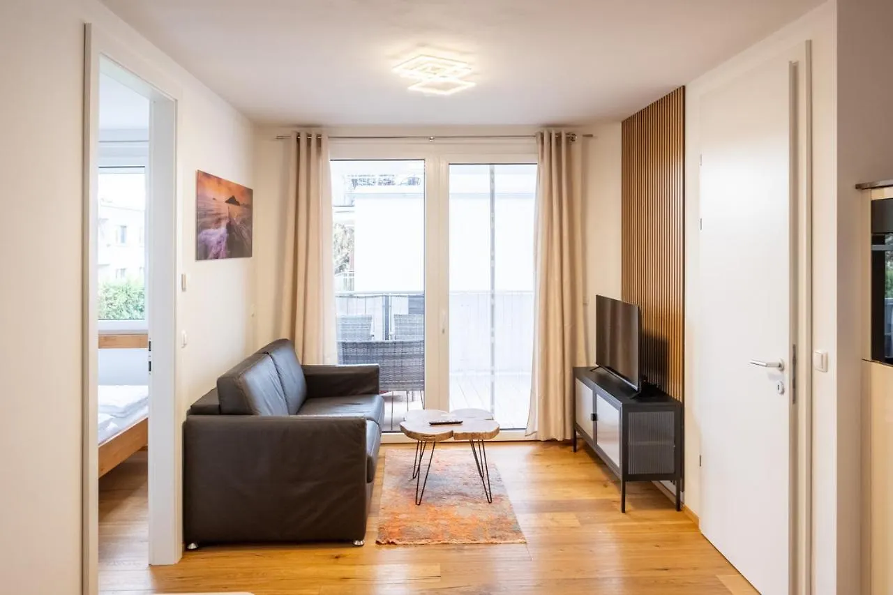 Modern Apartment W/ Cozy Balcony Near City Center فيينا